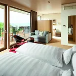 Bora Hotsparesort מלון