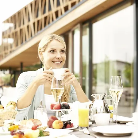 Bora Hotsparesort 4*